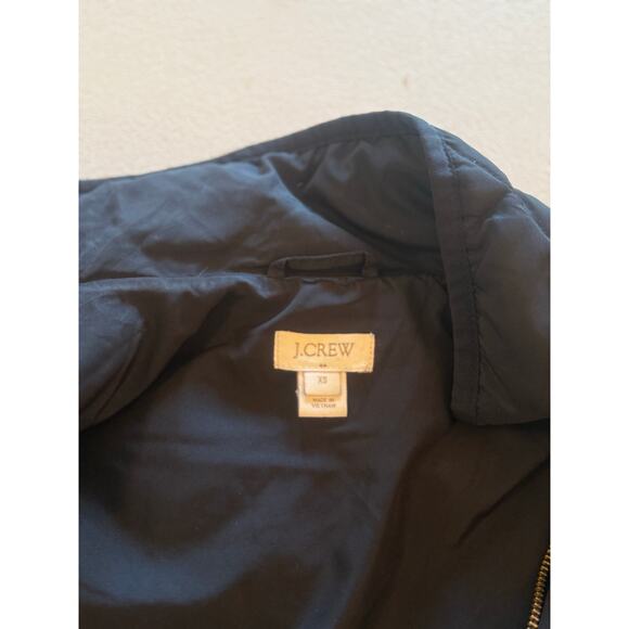 J. Crew Excursion Quilted Down Puffer Black Vest Sz XS Zip Gold Closure - Picture 3 of 6
